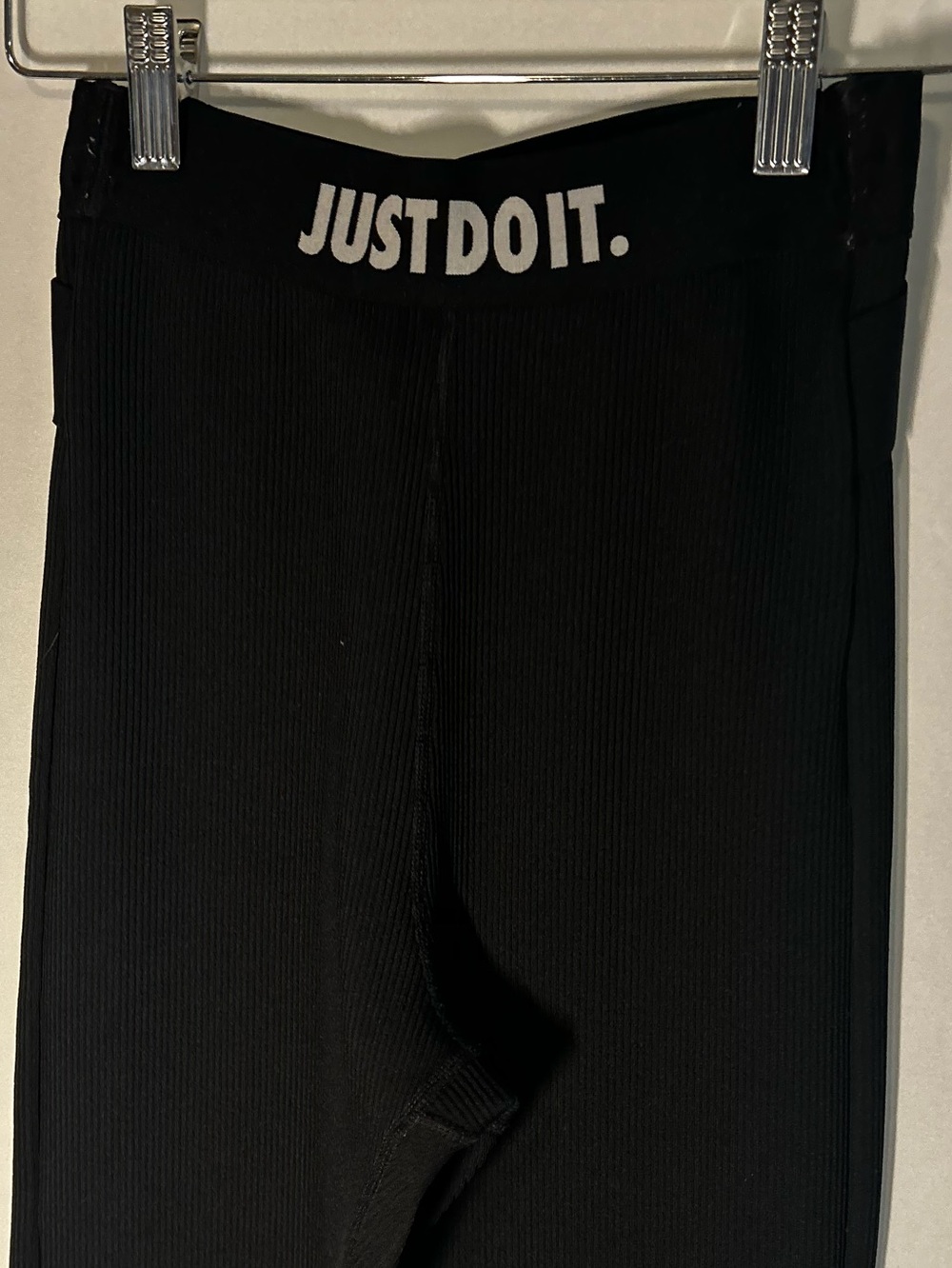 Nike Black High-Waist Ribbed Leggings with 'Just Do It.' Waistband - Picture 2 of 6